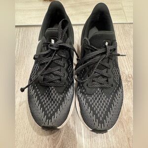 Nike Zoom sneaker in black